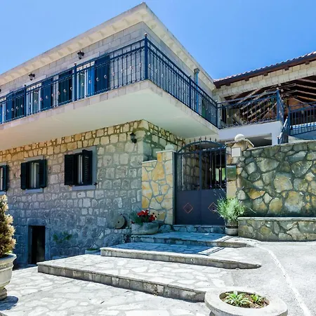 Casa de Férias Beautiful In With Wifi