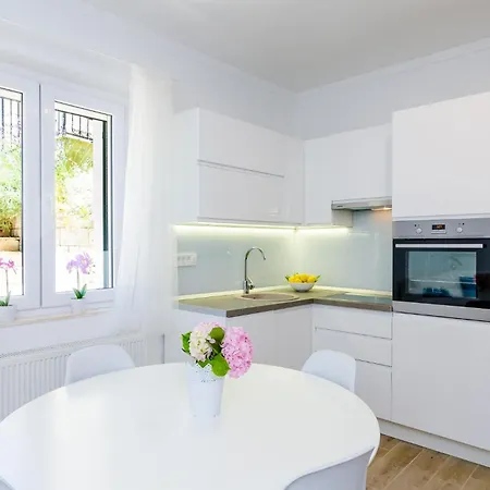 Casa de Férias Beautiful In With Wifi Gromaca