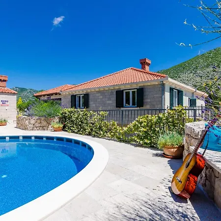 Casa de Férias Beautiful In With Wifi