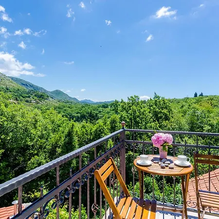 Luxurious In Gromaca