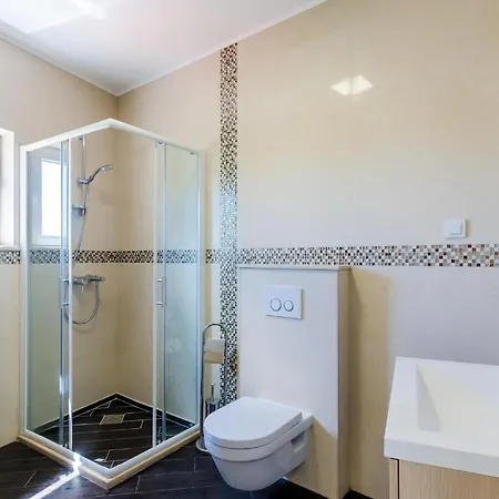 Beautiful In With Wifi Dom wakacyjny Gromaca