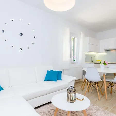 Beautiful In With Wifi Gromaca